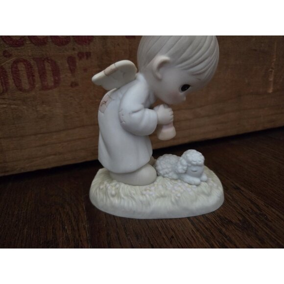 Vtg Precious Moments Figurine: PM841 God's Ray of Mercy NO BOX - Picture 2 of 10